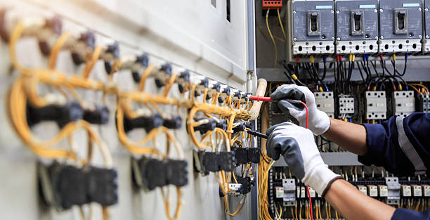 Professional Electrician technician working in Maysville, GA
